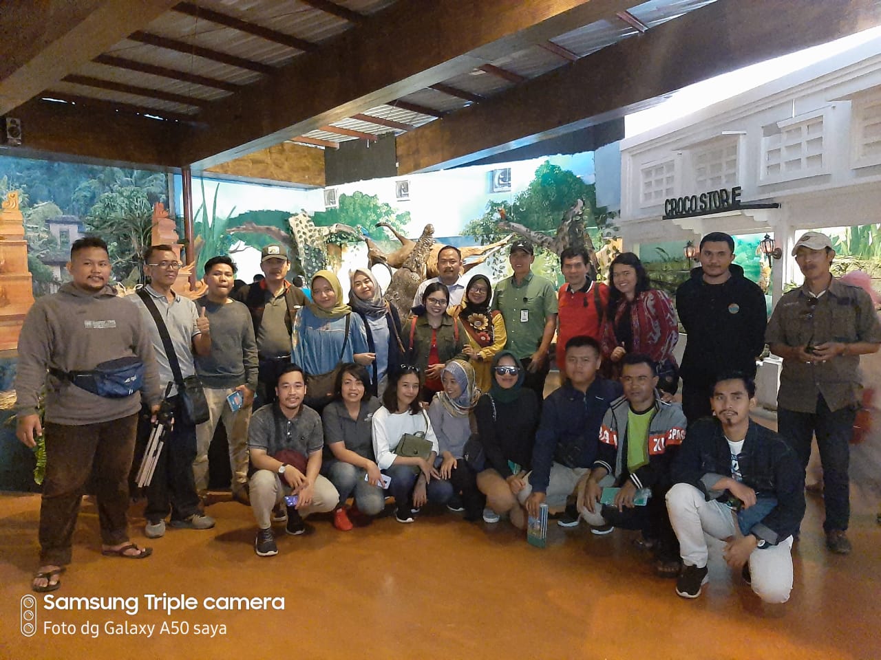 Mahasiswa Magister Manajemen Selenggarakan Company Visit ke Predator Fun Park